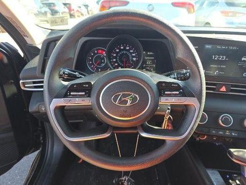 2021 Hyundai ELANTRA SE