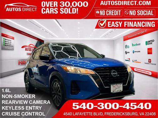 2 Tone Blue / Black 2023 Nissan Kicks SV