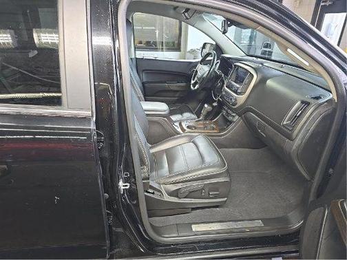 Onyx Black 2019 GMC Canyon Denali