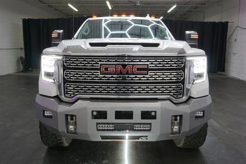 Photo 3 of 41 of 2020 GMC Sierra 2500 Denali