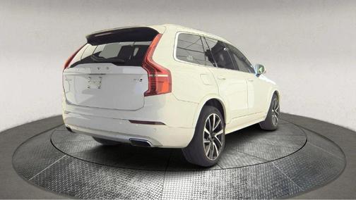 2021 Volvo XC90 T6 Momentum 7 Passenger