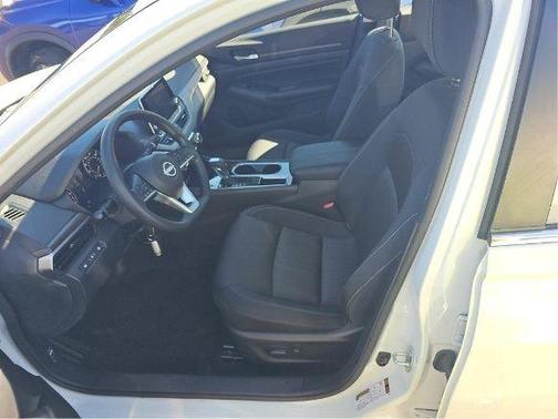 White 2024 Nissan Altima 2.5 SV