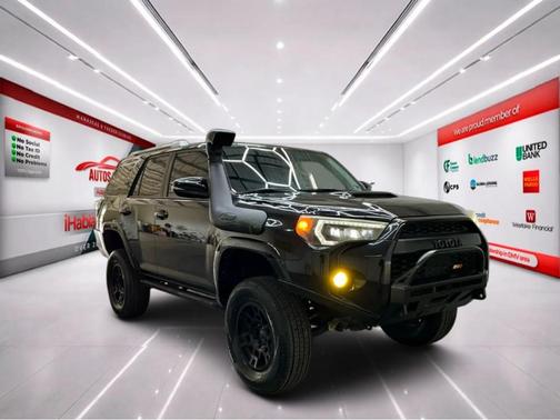 Midnight Black Metallic 2020 Toyota 4Runner Sport