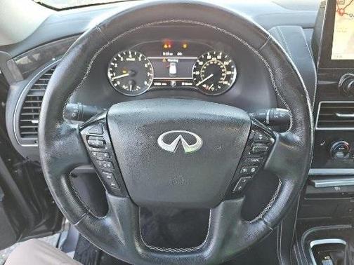 2022 INFINITI QX80 Luxe