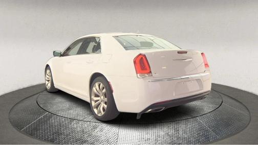 2019 Chrysler 300 Touring