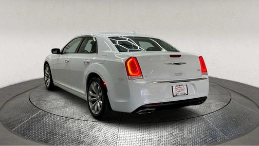 2019 Chrysler 300 Touring