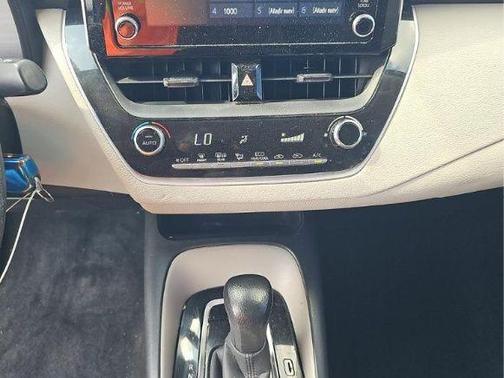 CELESTITE 2020 Toyota Corolla LE