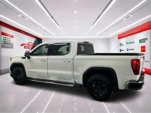 Summit White 2024 GMC Sierra 1500 SLT