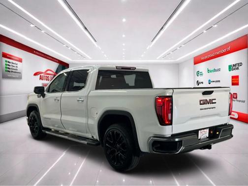 Summit White 2024 GMC Sierra 1500 SLT