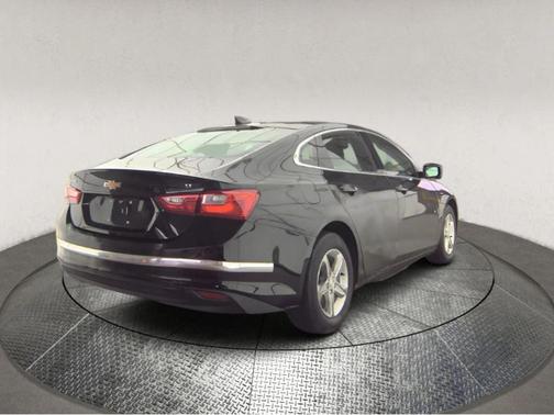 Mosaic Black Metallic 2023 Chevrolet Malibu LT