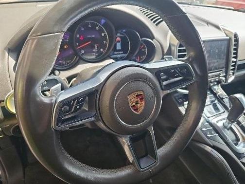 2018 Porsche Cayenne Base
