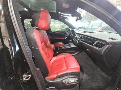 2018 Porsche Macan Sport Edition