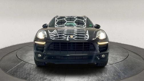 2018 Porsche Macan Sport Edition