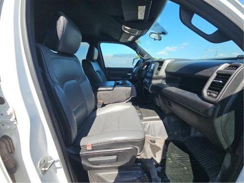 Bright White Clearcoat 2022 RAM 1500 Tradesman