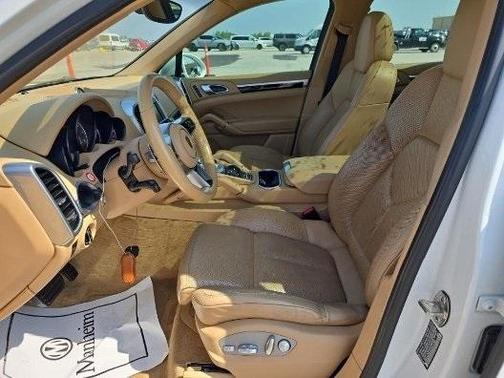 2016 Porsche Cayenne Base
