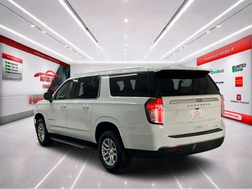 Summit White 2021 Chevrolet Suburban LT