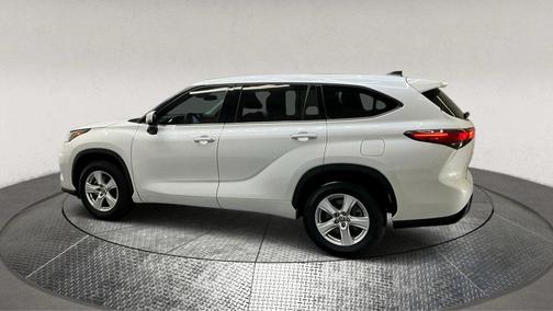 2022 Toyota Highlander L