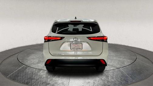 2022 Toyota Highlander L