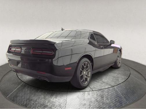 Pitch Black Clearcoat 2018 Dodge Challenger GT