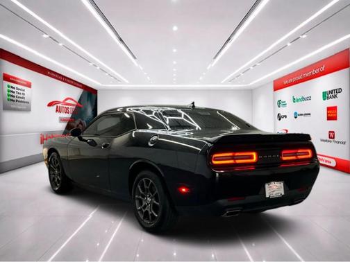 Pitch Black Clearcoat 2018 Dodge Challenger GT
