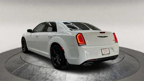 2020 Chrysler 300 Touring