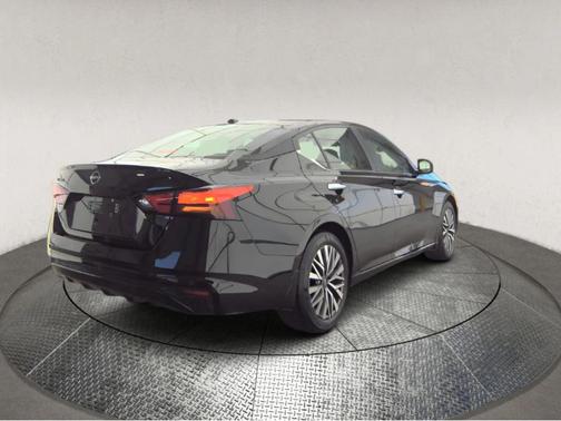 Black 2025 Nissan Altima SV