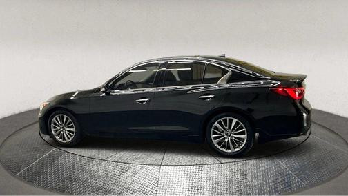 2022 INFINITI Q50 LUXE