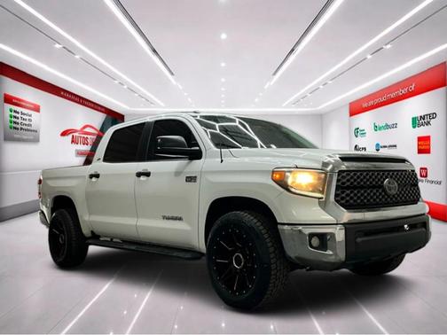 Super White 2018 Toyota Tundra SR5