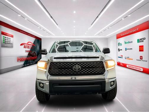 Super White 2018 Toyota Tundra SR5
