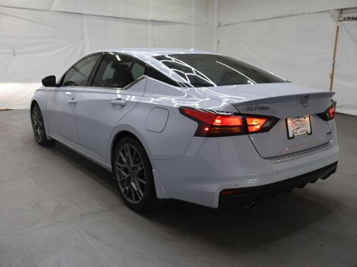 Gray Sky Pearl 2023 Nissan Altima 2.0 SR