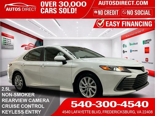 Ice 2023 Toyota Camry LE