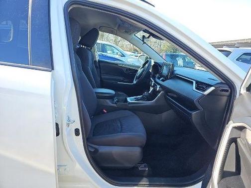 2019 Toyota RAV4 Hybrid LE