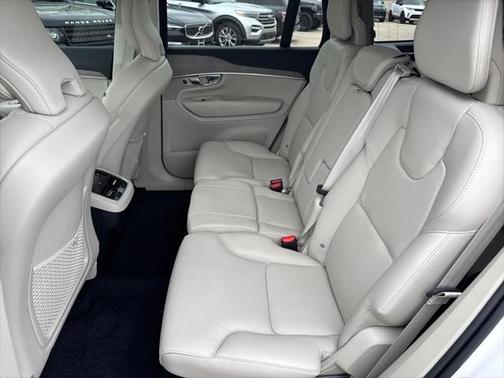 2024 Volvo XC90 B6 Plus Bright Theme 7-Seater