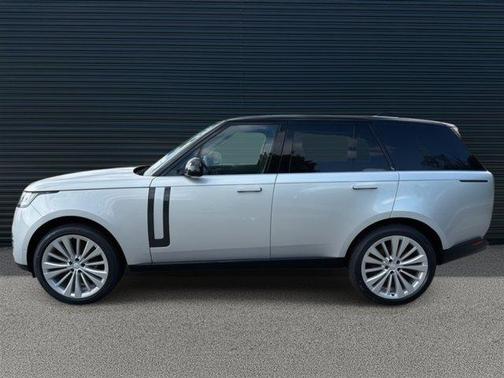 2025 Land Rover Range Rover P530 SE