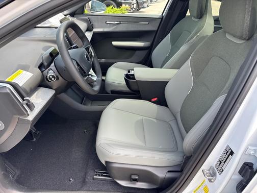 2025 Volvo EX30 Twin Motor Plus