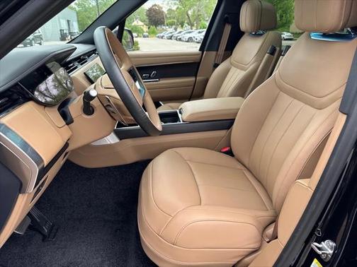 2025 Land Rover Range Rover P530 SE 7 Seat