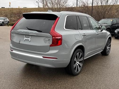 2025 Volvo XC90 B6 Plus 7-Seater