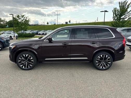2025 Volvo XC90 Plug-In Hybrid T8 Plus 7-Seater