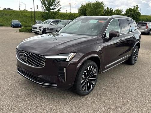2025 Volvo XC90 Plug-In Hybrid T8 Plus 7-Seater