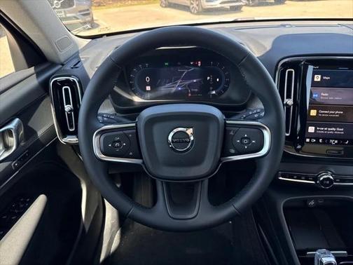 2025 Volvo XC40 B5 Plus Dark Theme