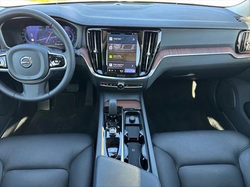 2024 Volvo S60 B5 Plus Dark Theme