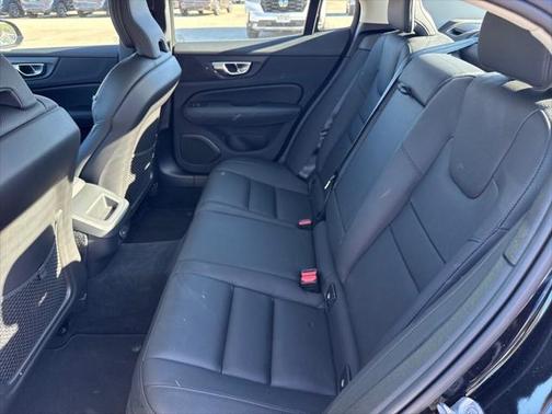 2024 Volvo S60 B5 Plus Dark Theme