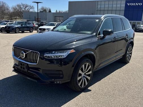 2023 Volvo XC90 B5 Core