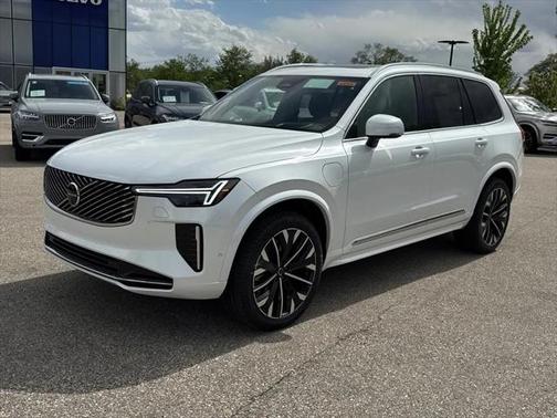 2025 Volvo XC90 Plug-In Hybrid T8 Ultra 7-Seater