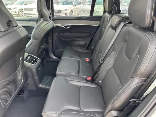 2025 Volvo XC90 Plug-In Hybrid T8 Ultra 7-Seater