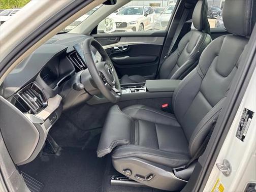 2025 Volvo XC90 Plug-In Hybrid T8 Ultra 7-Seater