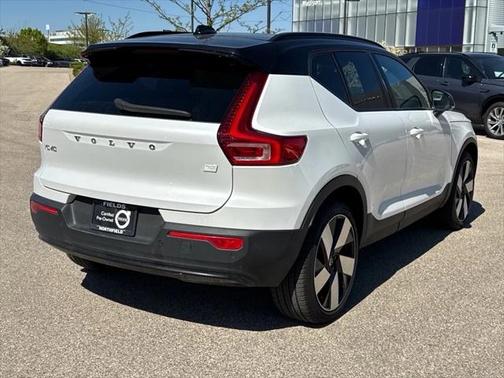2024 Volvo XC40 Recharge Pure Electric Twin Plus