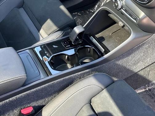 2024 Volvo XC40 Recharge Pure Electric Twin Plus