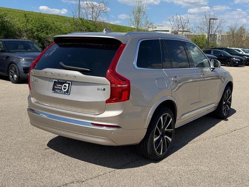 2025 Volvo XC90 B6 Plus 6-Seater