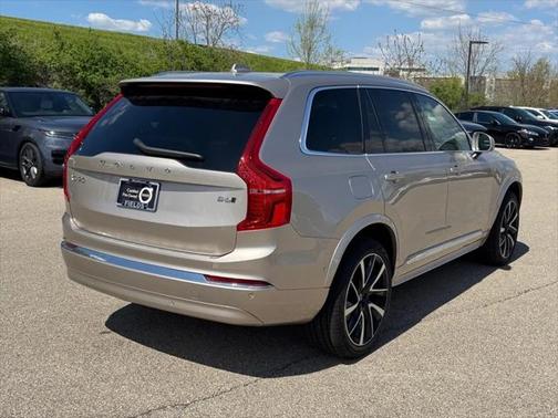 2025 Volvo XC90 B6 Plus 6-Seater